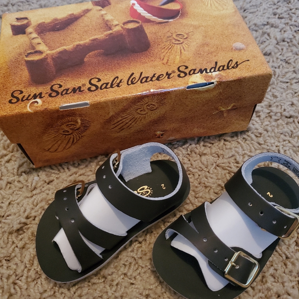 Sun-San size 2 sandals NWT